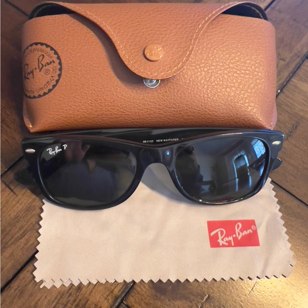 Ray-Ban Polarized Wayfarer Black Sunglasses
